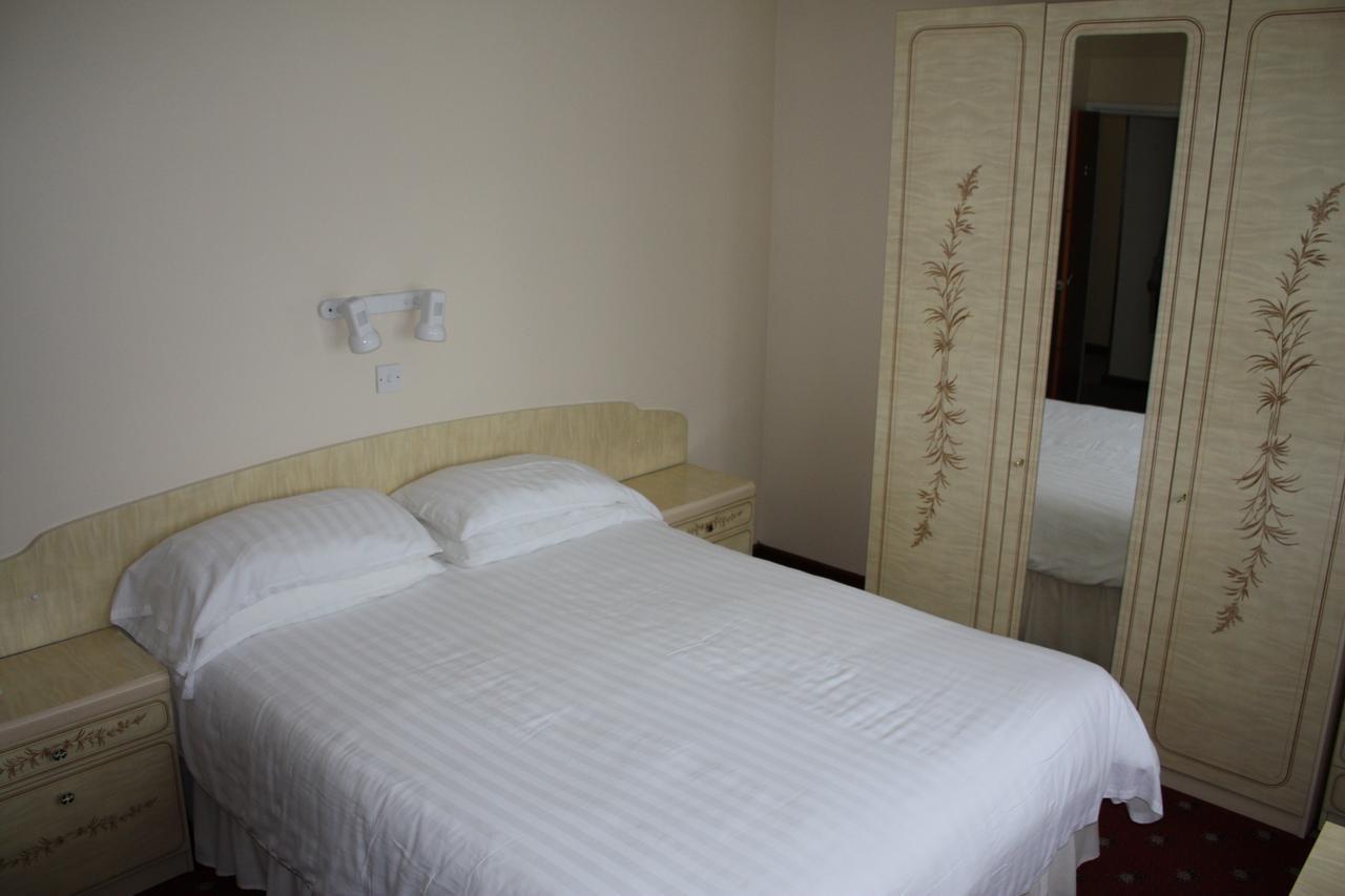 Talana Hotel Saint Helier Bagian luar foto