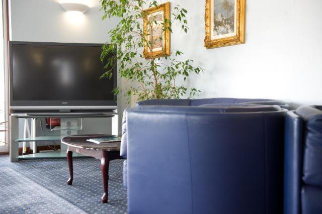 Talana Hotel Saint Helier Bagian luar foto